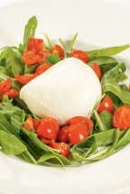 ENSALADA DE BURRATA R�CULA Y CHERRY